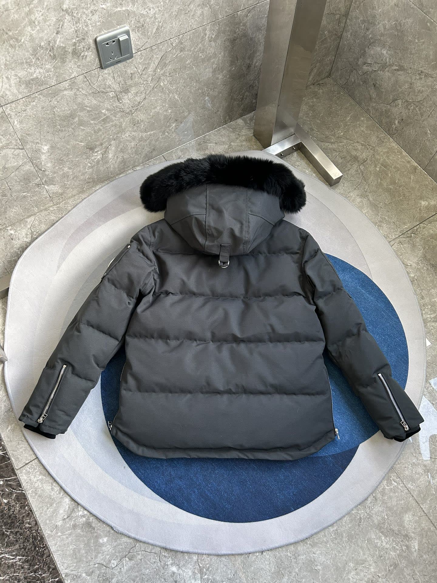Moose Knuckles Down Jacket